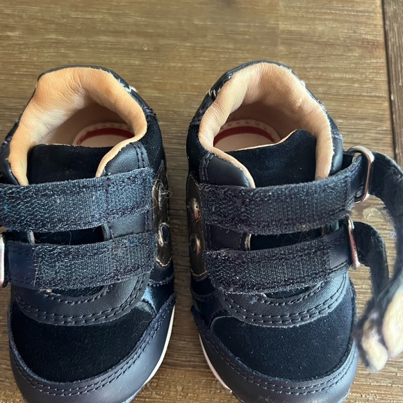 EUC- Geox Unisex Infant Baby Walking Shoes/Sneakers - Size 3 - Picture 2 of 9